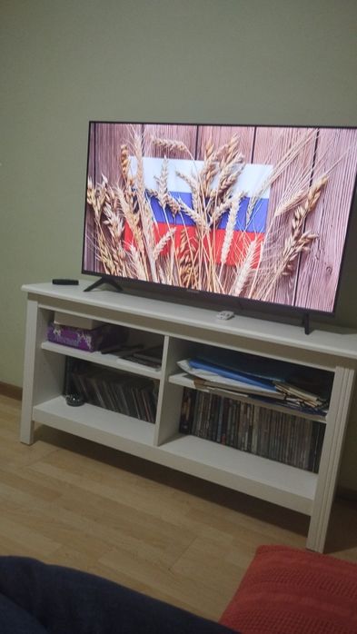 Продам телевизор Самсунг диагональ 110