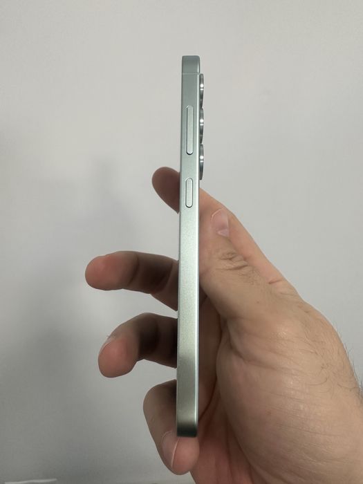 Samsung Galaxy S25 256GB Dual SIM(vanzare/schimb). Baterie 100%