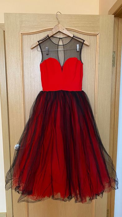 Эффектное вечернее  платье