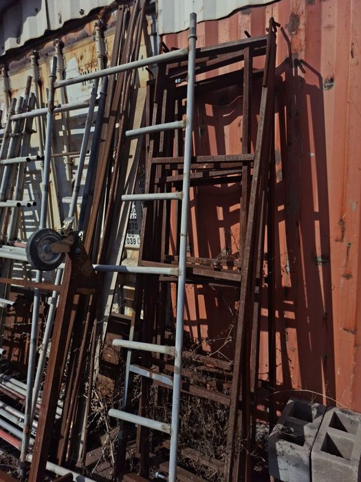 Леса стройтельный