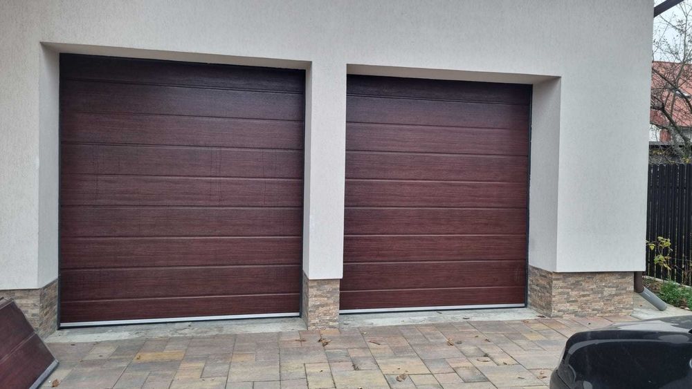 Uși de garaj rezidențiale