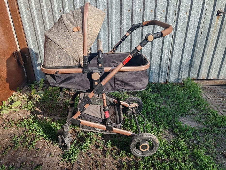 Коляска универсальная 3 в 1