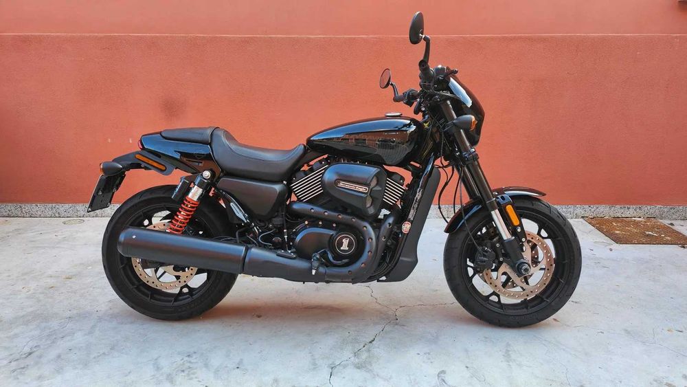 Motocicleta  Harley-Davidson Street Rod