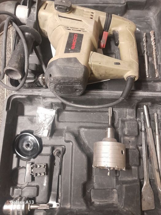 Продам перфоратор Crown.1500ватт.