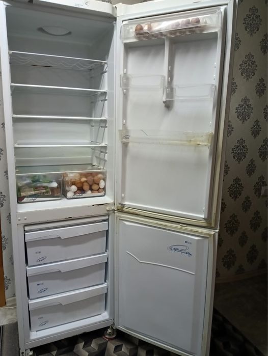 Холодильник рабочий