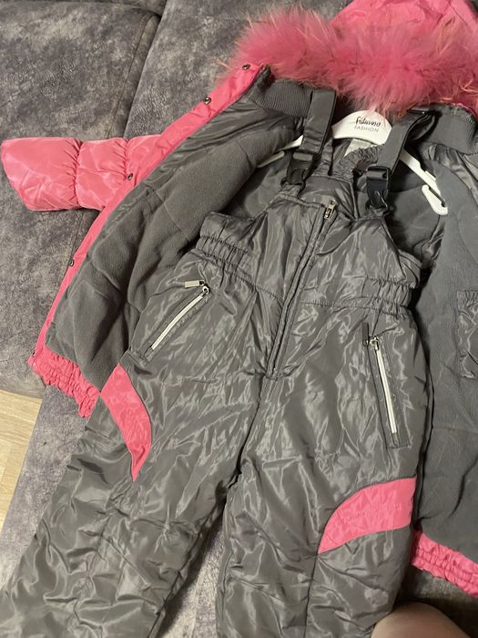 Продам комбинезон для девочки