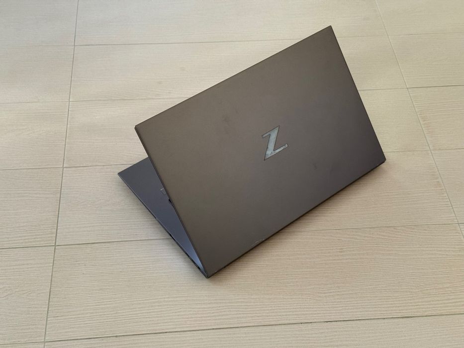 Лаптоп 15.6' UHD 4K AMOLED Touch i9-11950H  Hp Zbook Studio G8  32GB DDR4  1TB SSD/RTX A2000