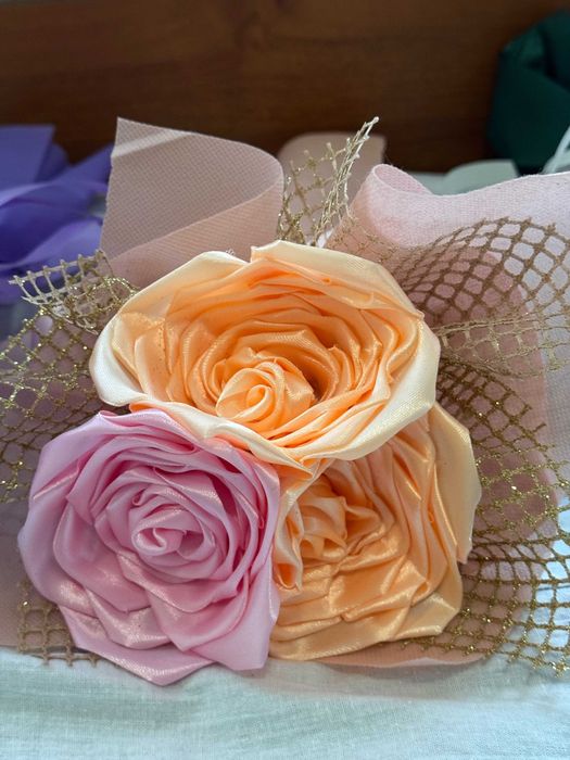 Вечни букети -рози от фоам и сатен