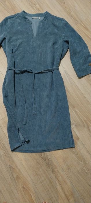 Рокля от рипсено кадифе
