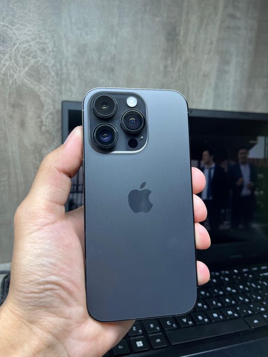 Apple 14 про в идеалном состаянии