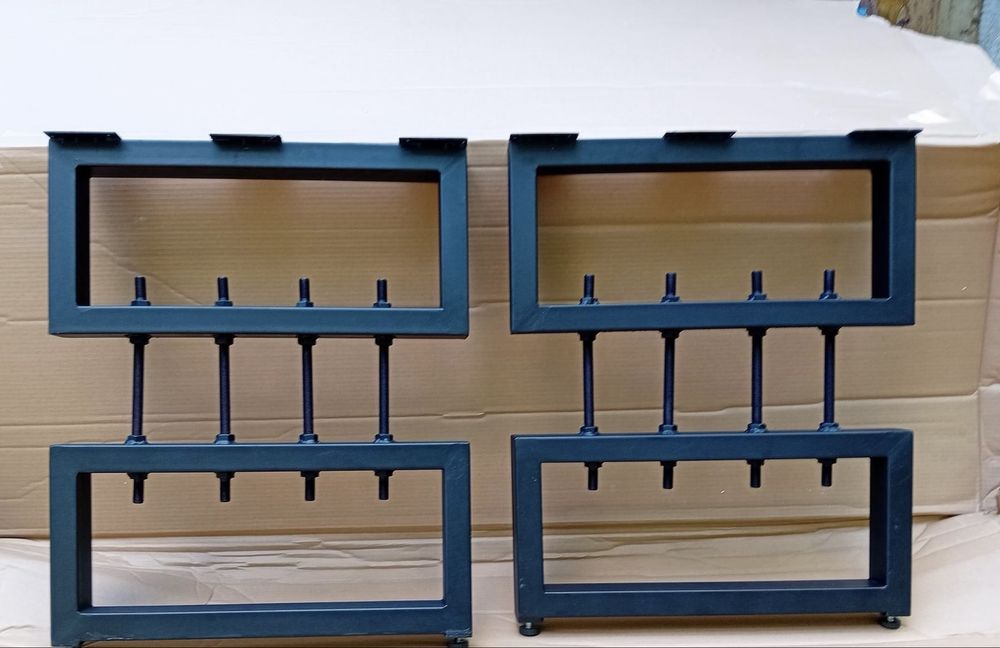 Метални крака за маси и пейки