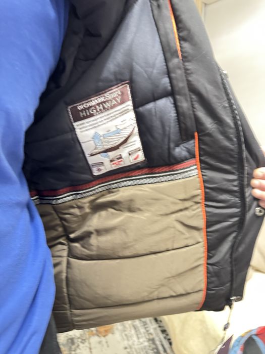 Куртка продам новая