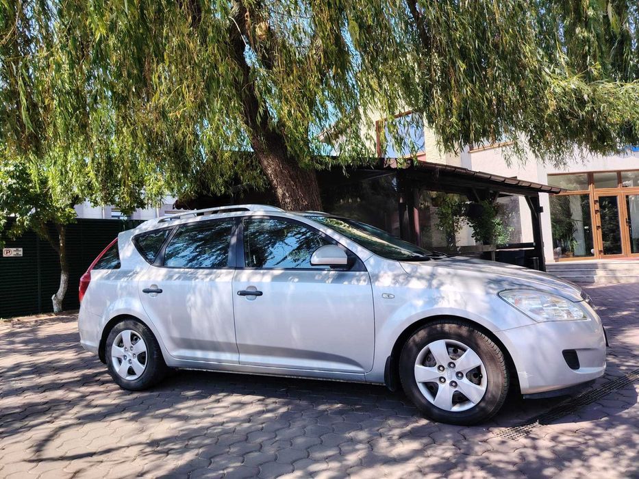 Kia Ceed 1.4 benzina + GPL proprietar