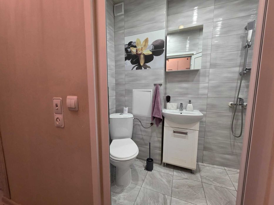 Продава се Двустаен апартамент в Шумен, Добруджански - 65 кв.м за 1177 €/кв.м - Снимка #17