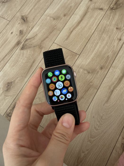 Часы Apple Watch 5 серия