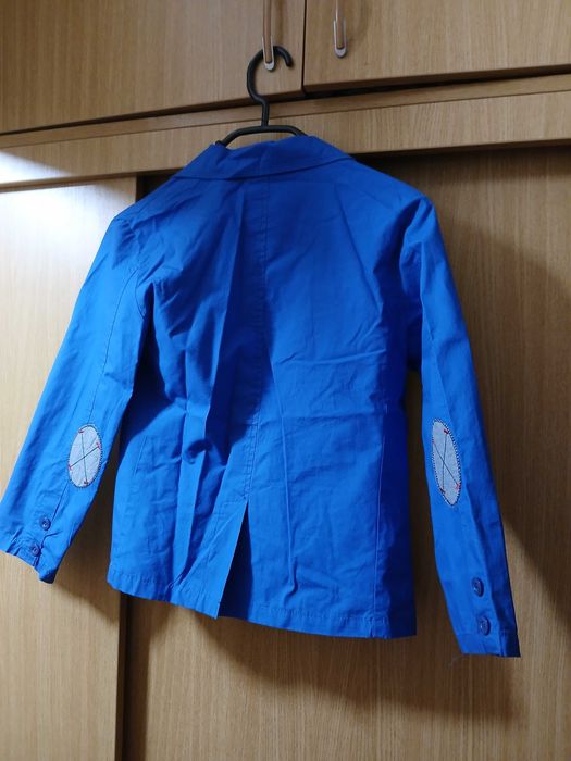 Vand sacouri baieti, stare f. buna, pret 40 lei bucata