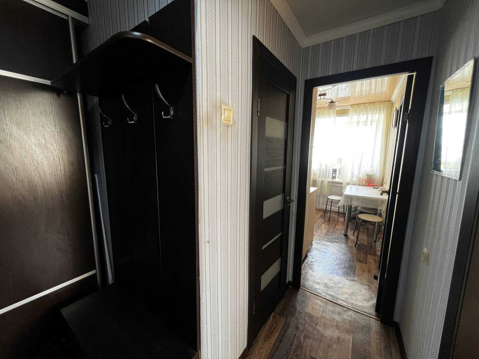 Продам малосемейку на Урицкого