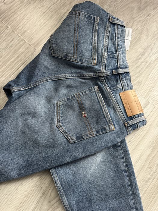 Чисто нови дънки Tommy Hilfiger