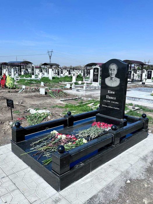 Корейские памятники и навесы