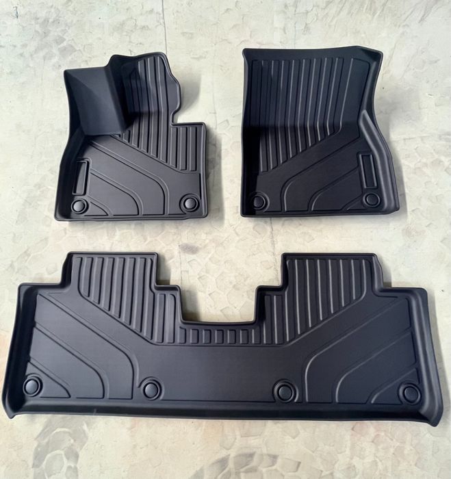 Полики из TPE на Lixiang Li7