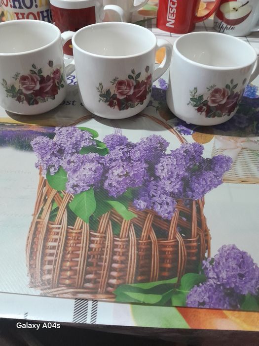 Кухонные ножи,бокалы.