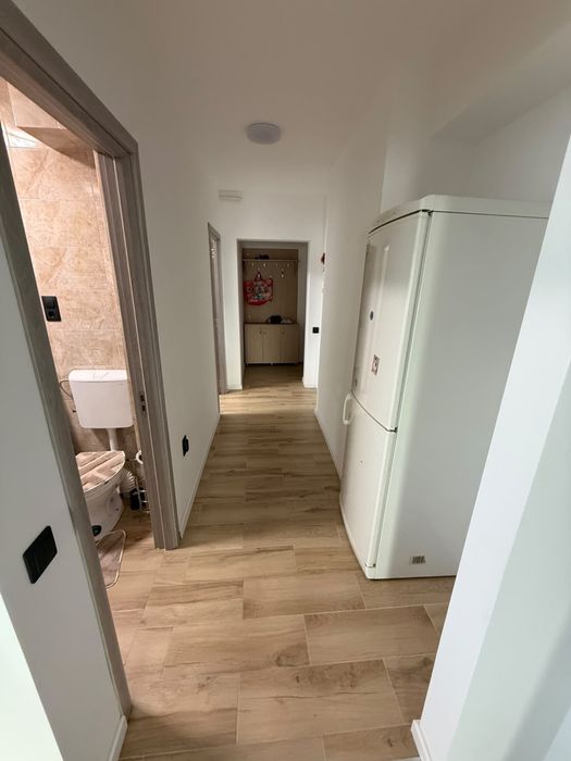 Inchiriez apartament cu 2 camere