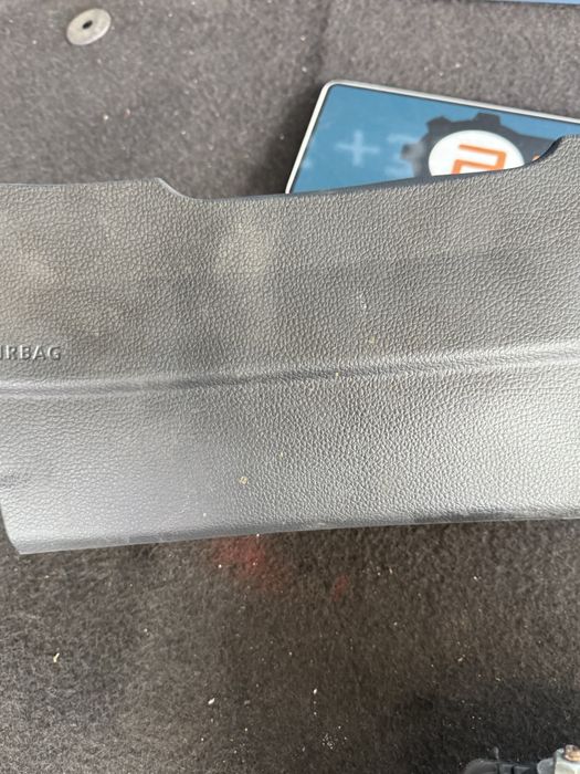 Airbag пасажерски от табло и в краката 7N0880204 b 7n2880841