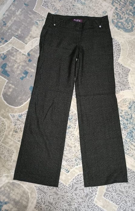 Женский брючный костюм