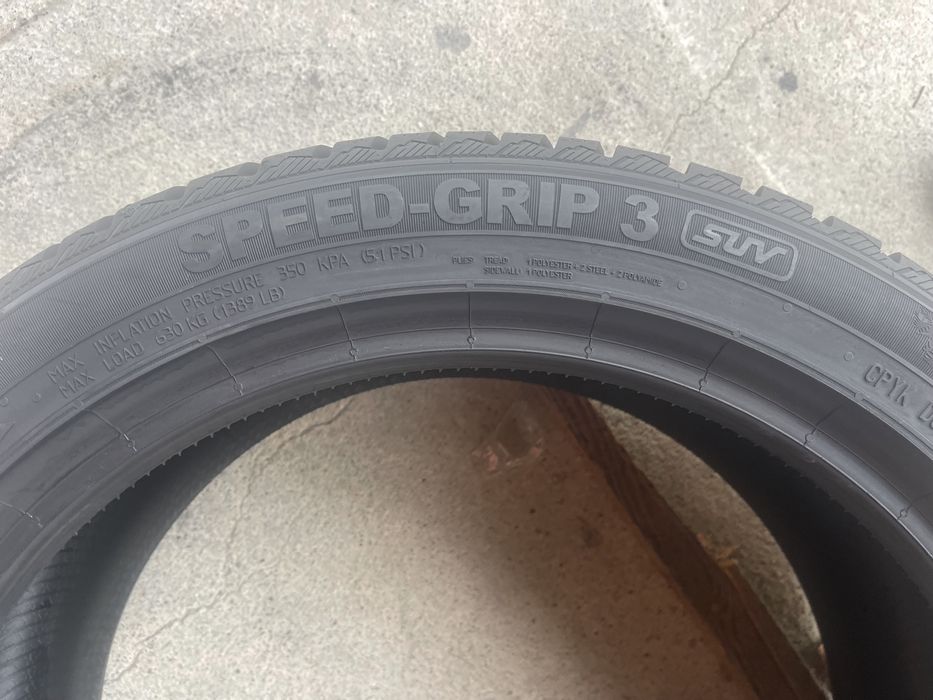 4 anvelope de iarna 215/50/18 Semperit (ca si noi )