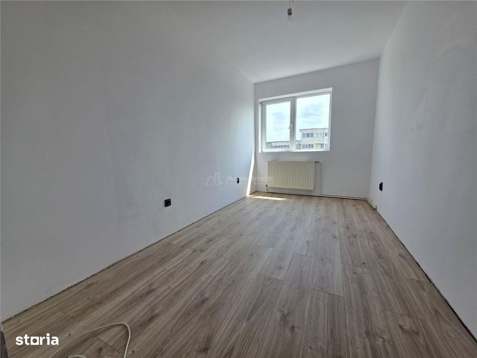 3 camere,61 mp, ET. 4, LOC PARCARE, zona OBOR