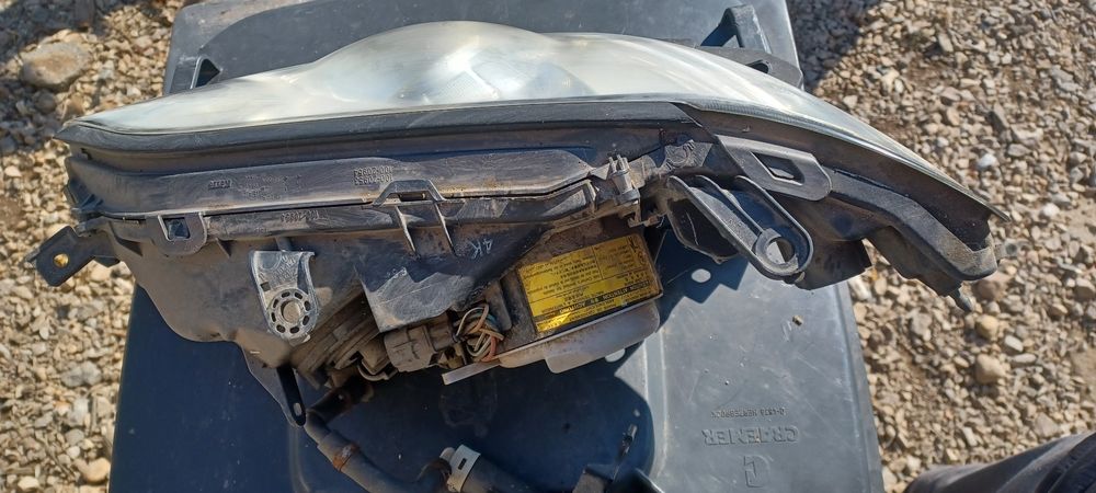 Десн фар ксенон Subaru Outback Legacy