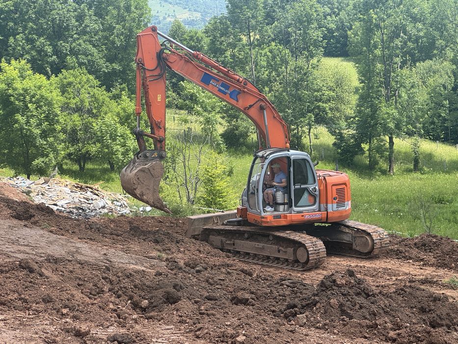Excavator kobelco 22 tone , Lama buldozer , cupa 1,2 mc , motor isuzu