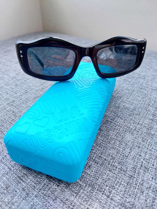 Нови оригинални слънчеви очила Moshino