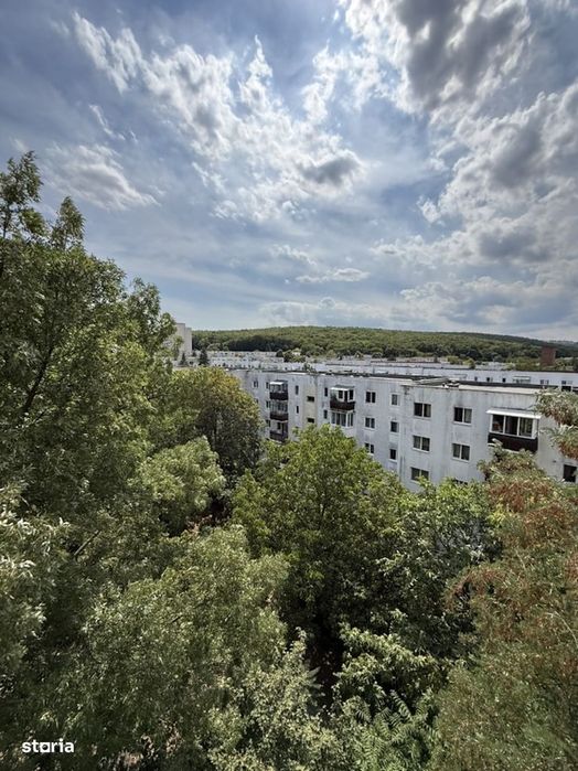 Vând apartament 3 camere, 74 mp + 2 balcoane, Mănăștur, etaj 6