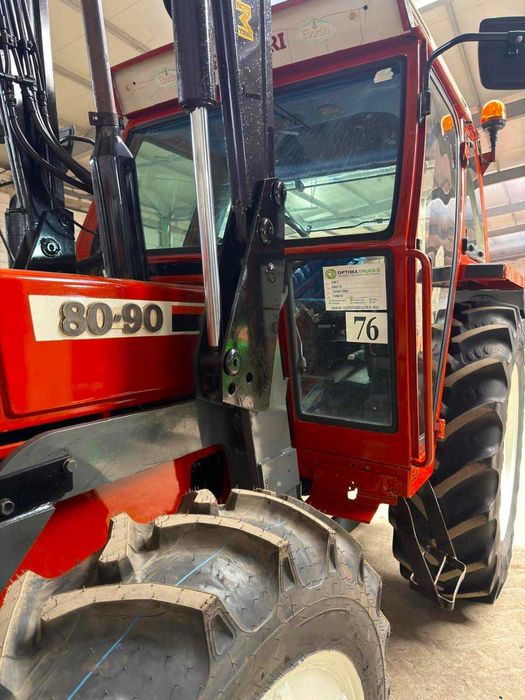 Tractor Fiat Agri 80 90 Incarcator frontal AGRAM cu 3800 ore New Holland Case John Deere Claas Fiat 70 90 Fiat 82 94 Fiat 88 94 Fiat F 100 Fiat 100 90