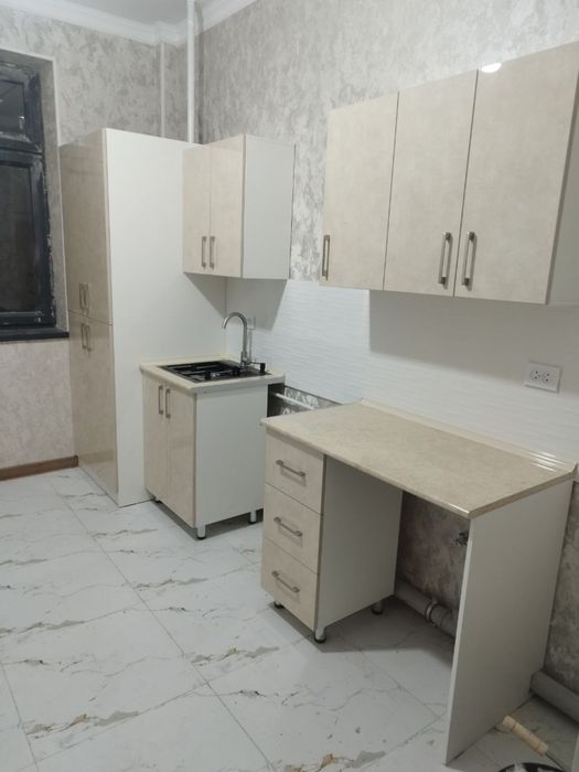 Продаётся 1 комн кв 40 кв + нулевой этаж жилой 40 кв.тёпл.пол,санузел