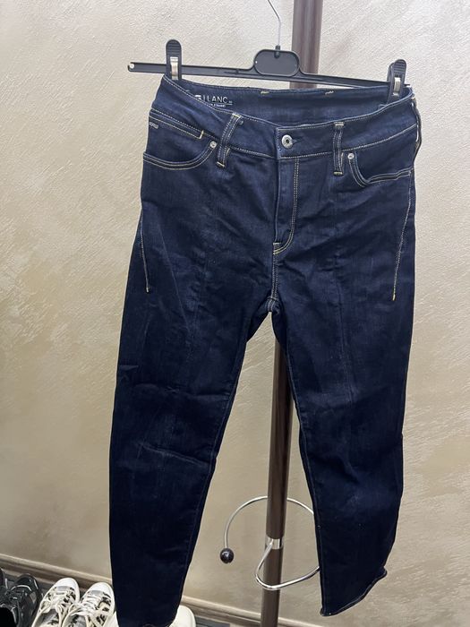 Дънки Calvin Klein, Pause Jeans