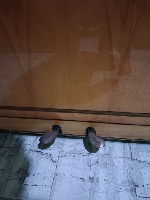 Vând pianină Ucraina