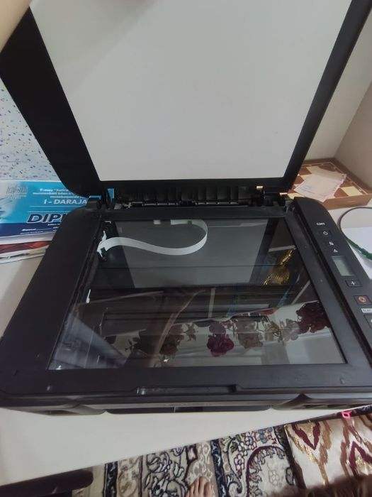 Rangli printer canon sotiladi