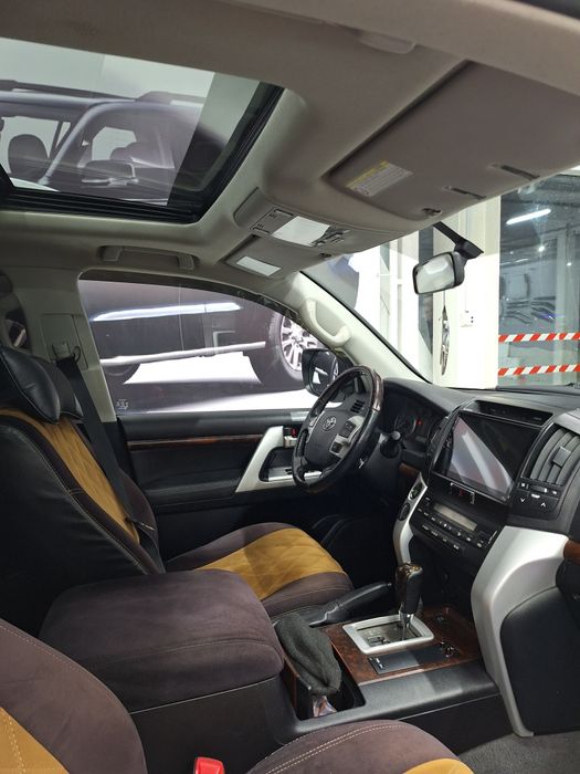 Land cruiser 200