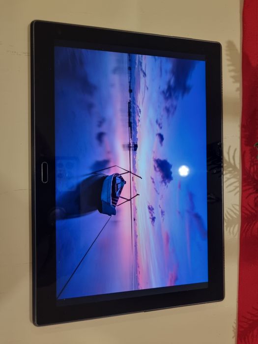 Продам планшет Lenovo tab4 10