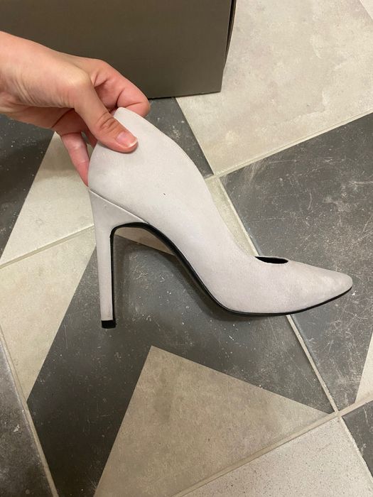 Красиви велурени обувки H&M, 35 номер!