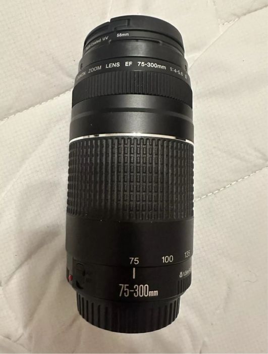 Canon EOS 2000D aparat foto DSLR