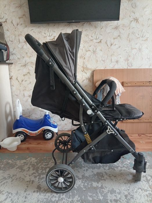 Продам детскую каляску