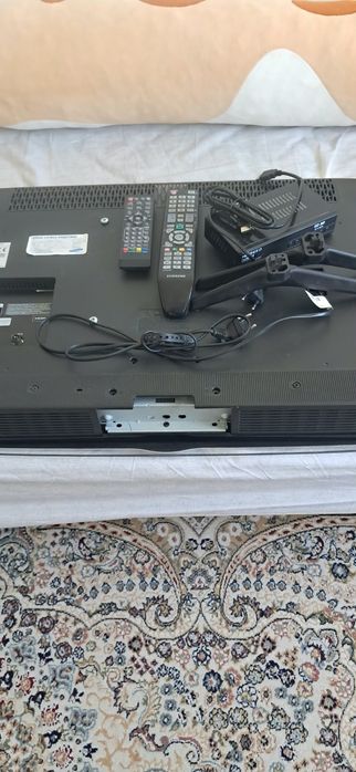 Продам телевизор Samsung 30000