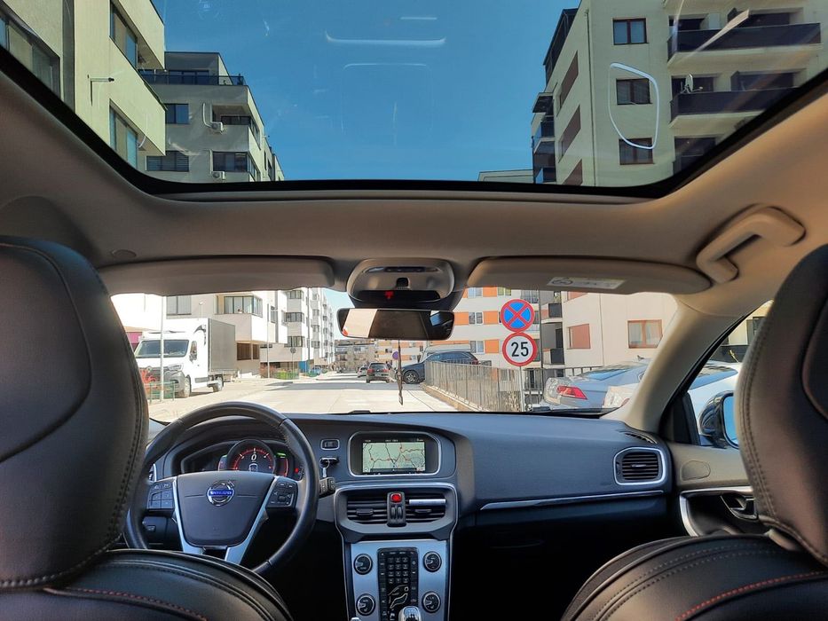 Volvo v40 D2 ocean race