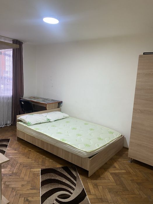 Inchiriez garsoniera