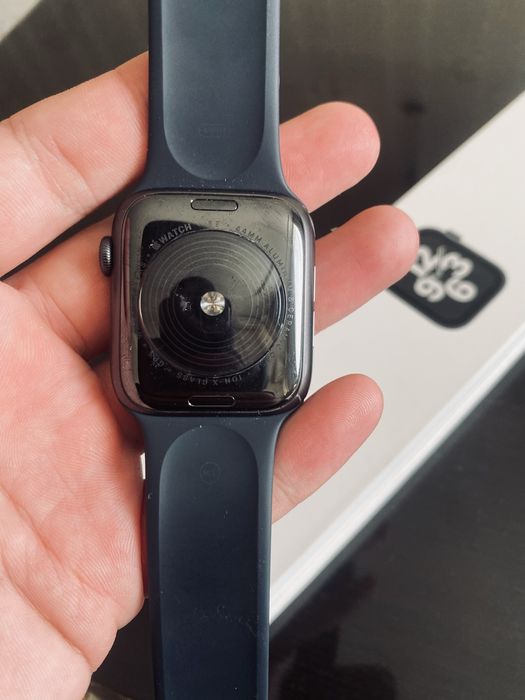 apple watch se 44mm продам