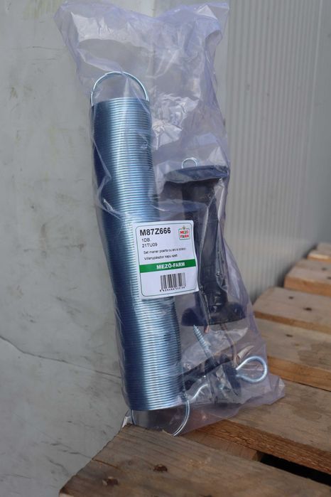 Set maner poarta cu arc si izolatori gard electric Mezofarm
