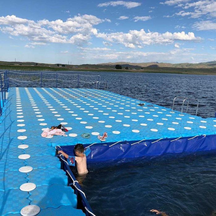 Мост из пластика (понтоны)